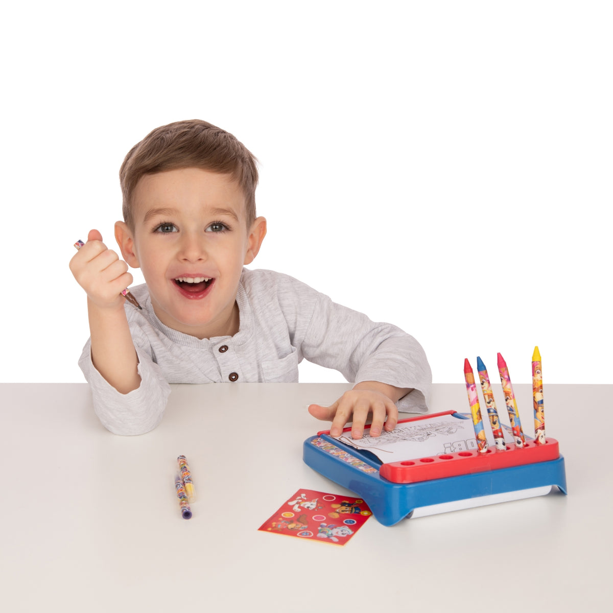Paw Patrol Roll & Go Colouring Station - 10+ Accessories
