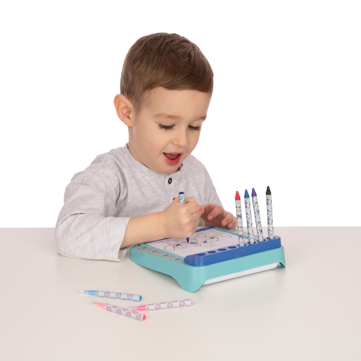 Disney Stitch Roll & Go Colouring Station with 10+ Accessories – Portable Art Set