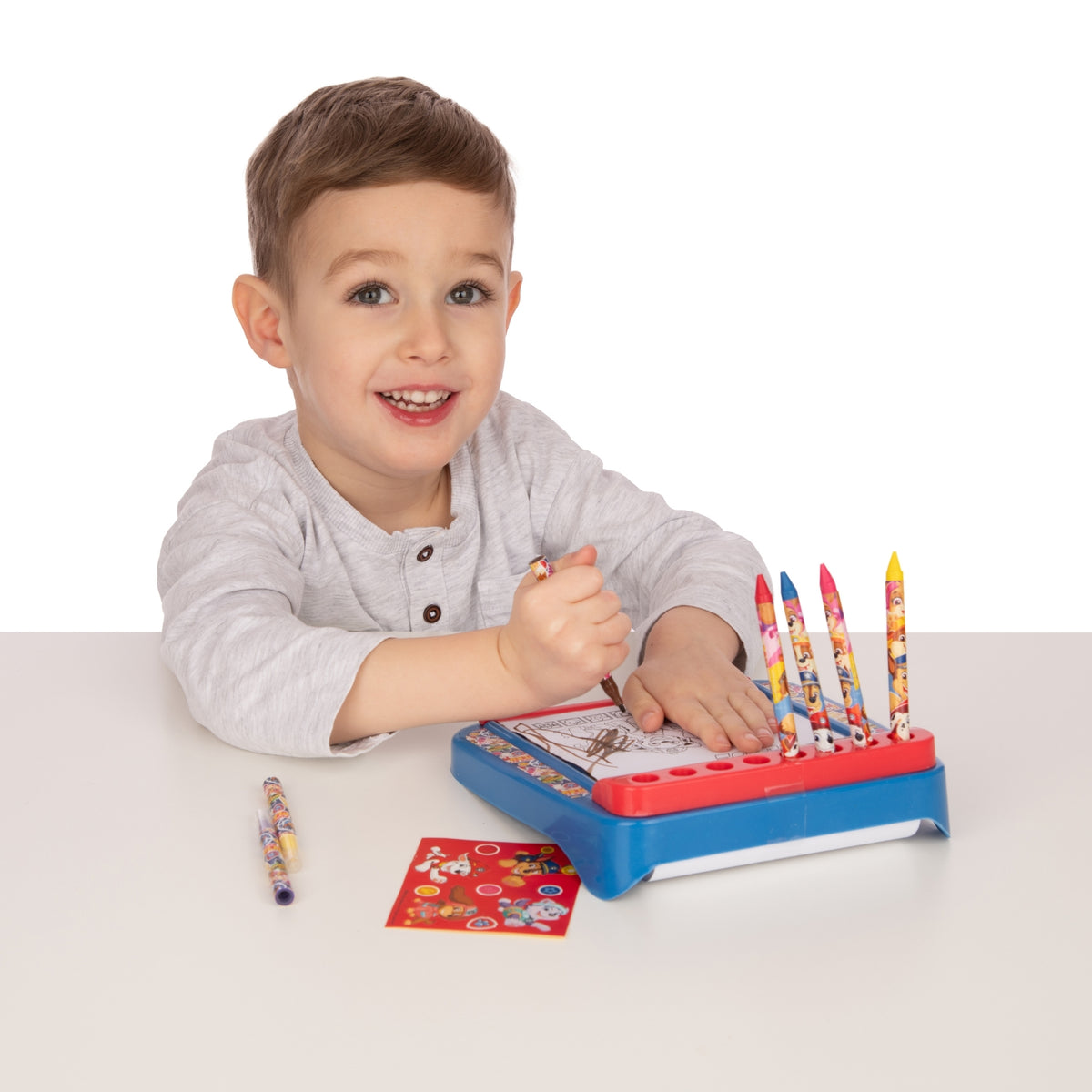 Paw Patrol Roll & Go Colouring Station - 10+ Accessories
