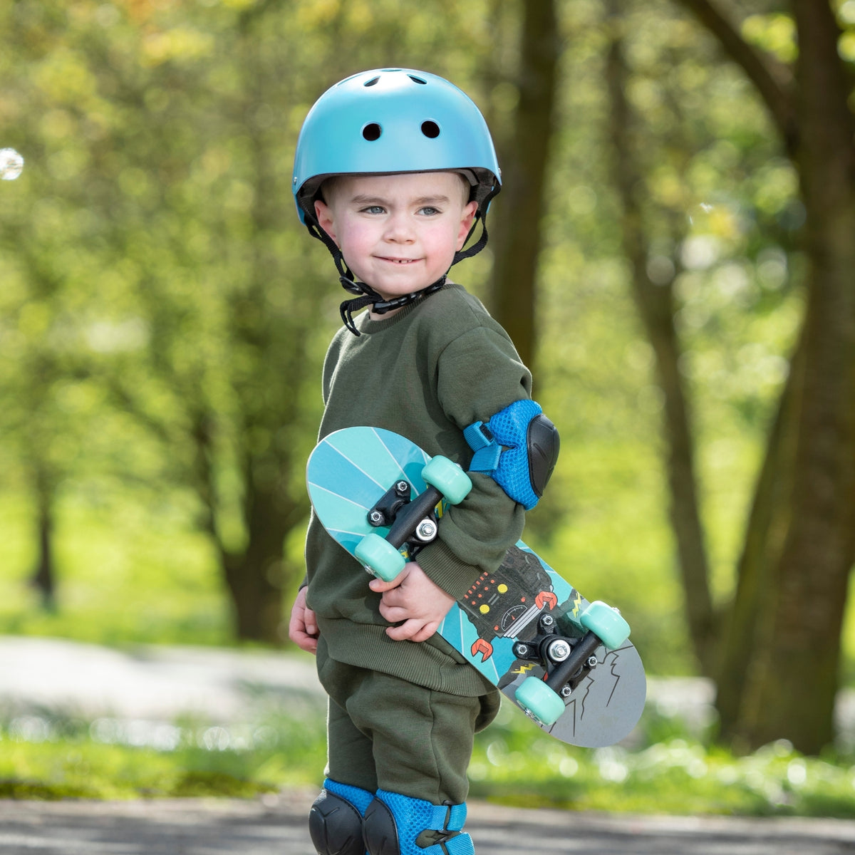ATOM 17" Skateboards - Robot
