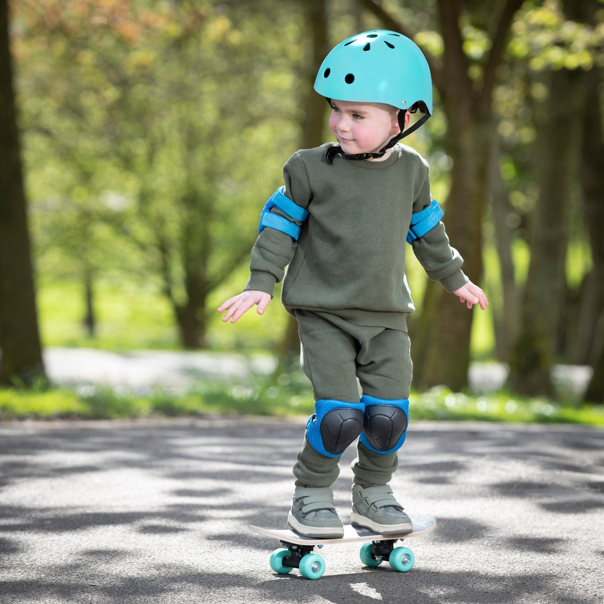 ATOM 17 Inch Robot Skateboard for Kids – Beginner Mini Skateboard with Colourful Robot Graphic Deck and Grip Tape