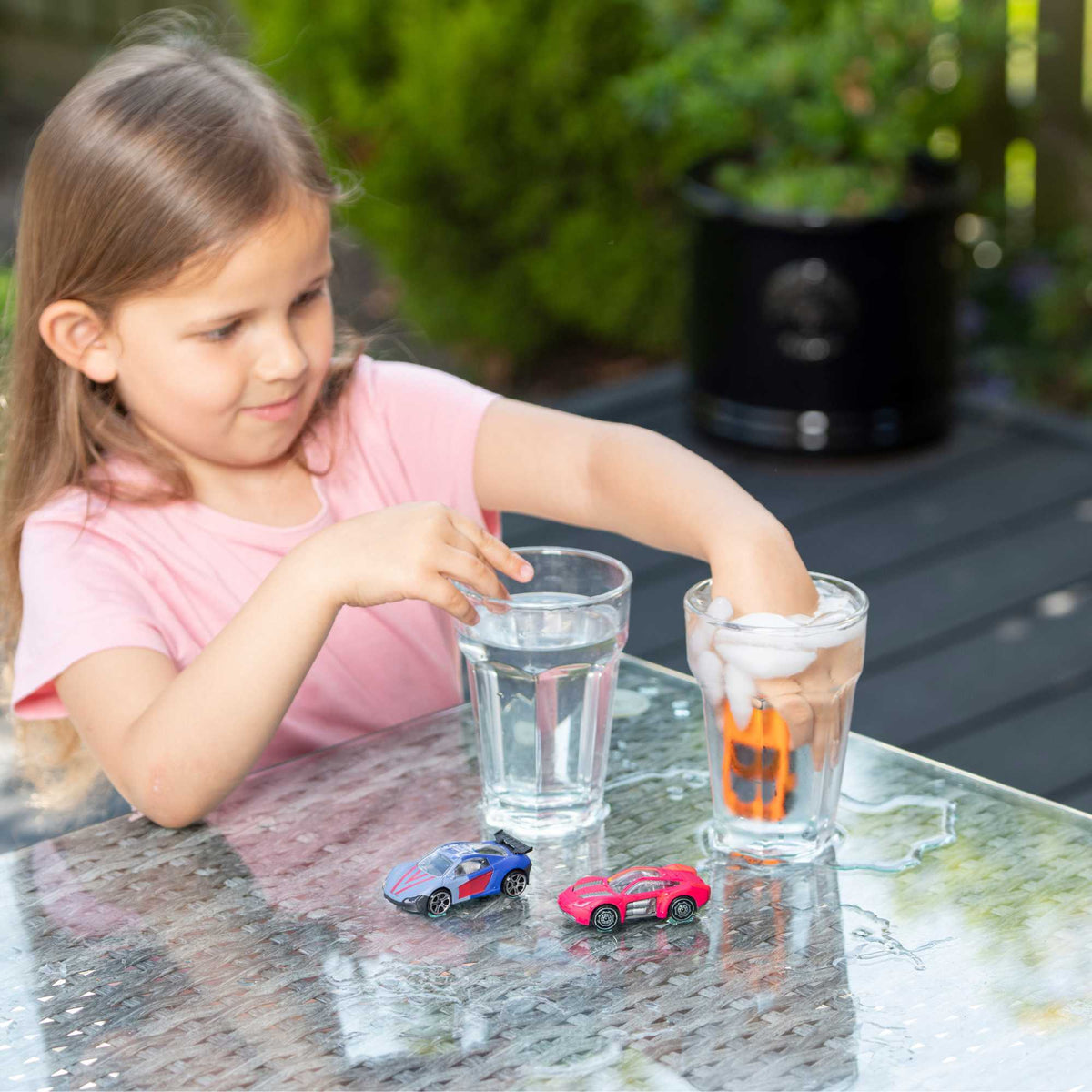 Teamsterz 3 Pack of Colour Changing Cars, featuring cars that change color with water, perfect for kids&#39; imaginative play and educational fun.