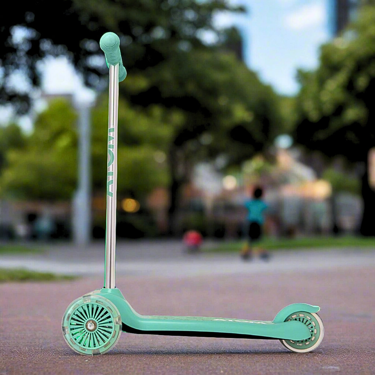 ATOM Light-Up Move &#39;N&#39; Groove Scooter in Green – 3-Wheel Kids Scooter with LED Flashing Deck and Wheels for Ages 3+