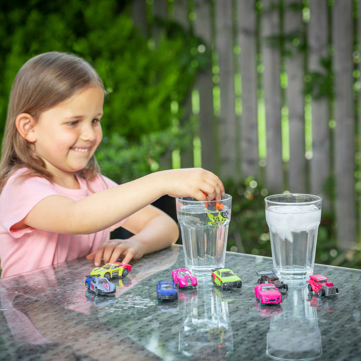 Teamsterz 3 Pack of Colour Changing Cars, featuring cars that change color with water, perfect for kids&#39; imaginative play and educational fun.