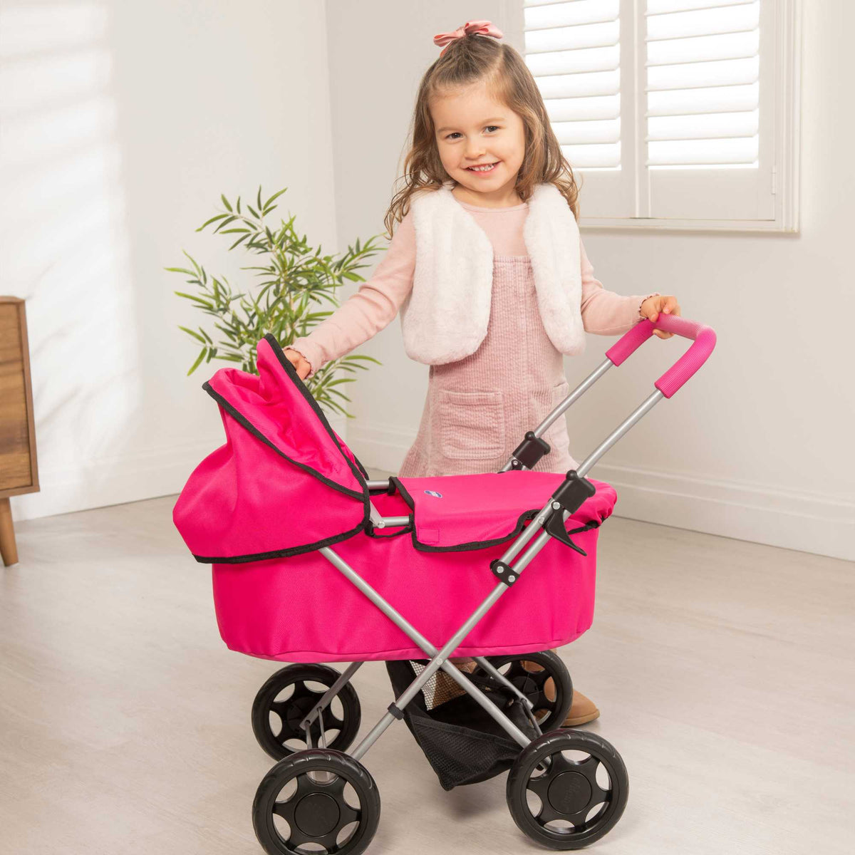 Chicco Amore Dolls Pram - Elegant and Sturdy Toy Pram for Dolls with Adjustable Handle