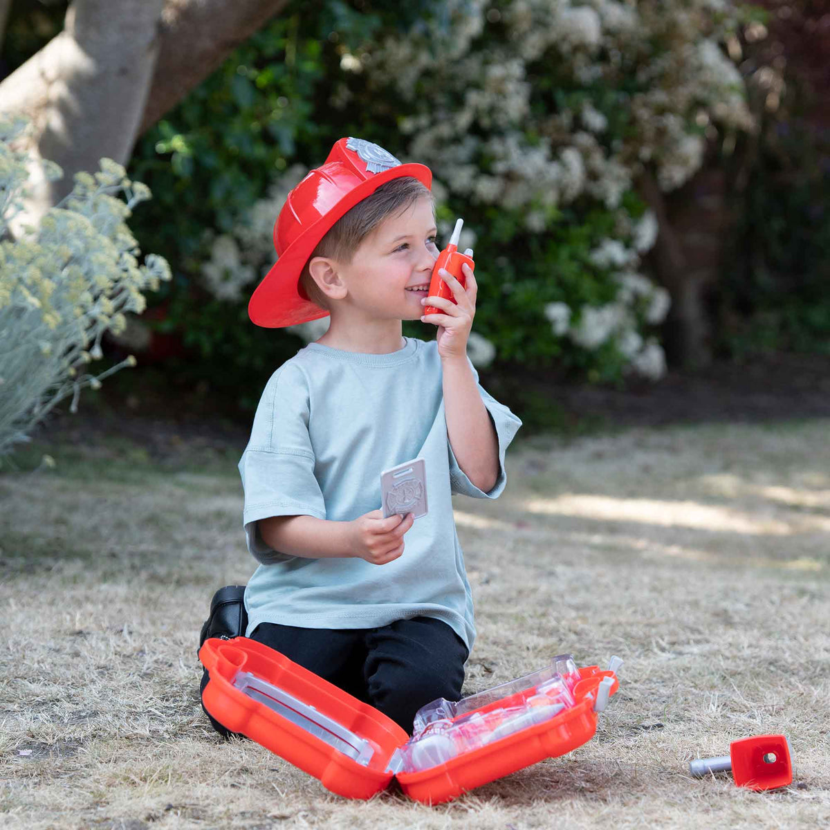 Kids Fireman’s Hat, a durable, realistic firefighter helmet perfect for children’s parties and costume events. Enhances role-play skills, making little ones feel like true firefighters.